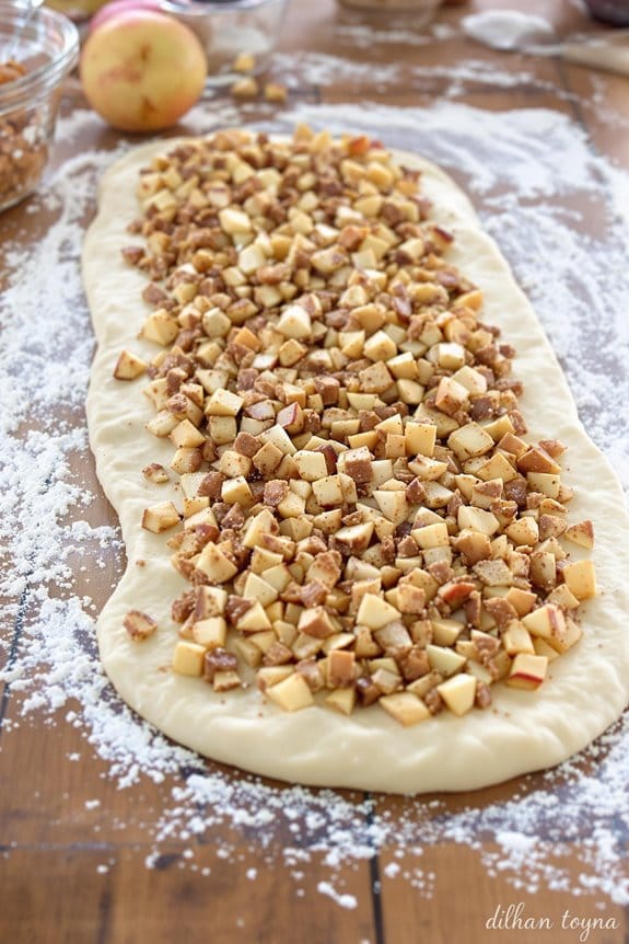 add filling with cinnamon